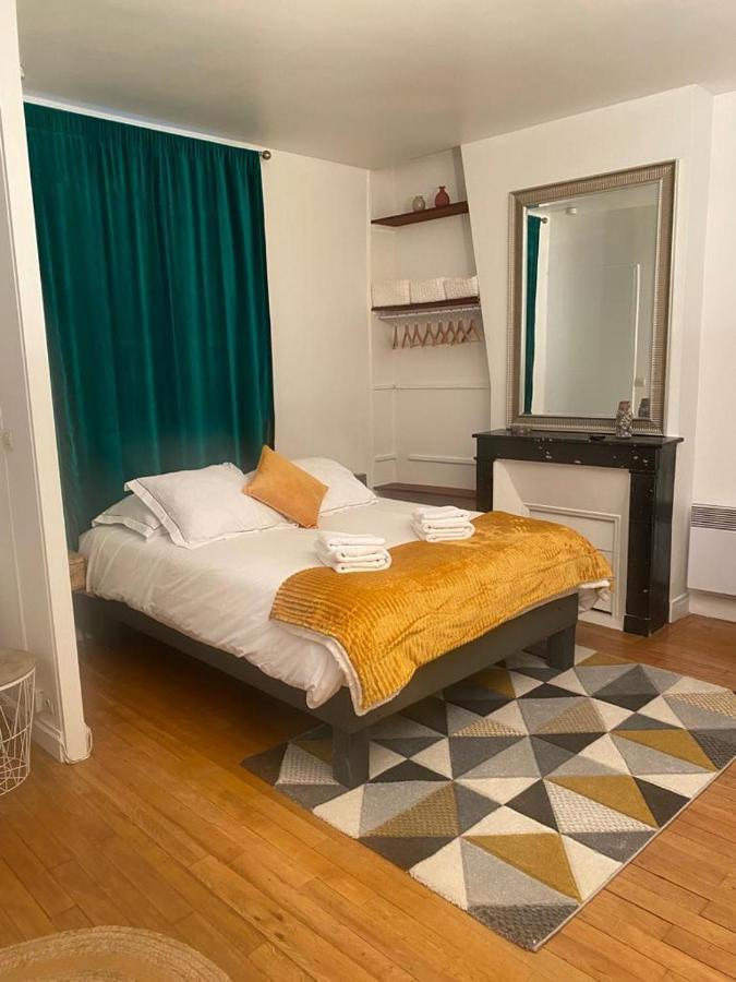 Jolie Appartement A Paris Exteriör bild