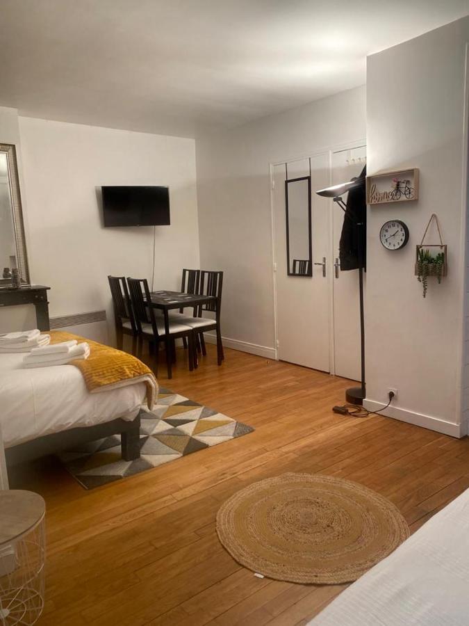 Jolie Appartement A Paris Exteriör bild